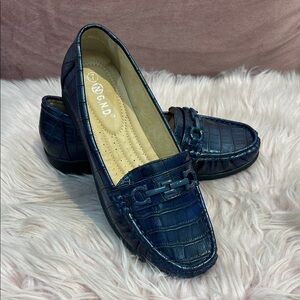 Navy Blue Crocodile Pattern Loafers js126